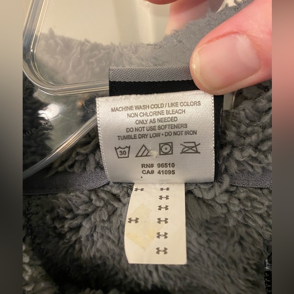 Youth size XXL Under Armour Sherpa jacket 100% Polyester - Picture 7 of 8